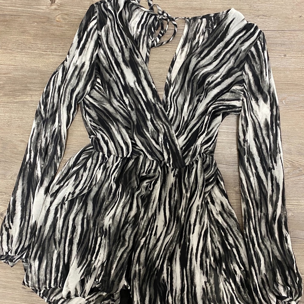 Cute romper!